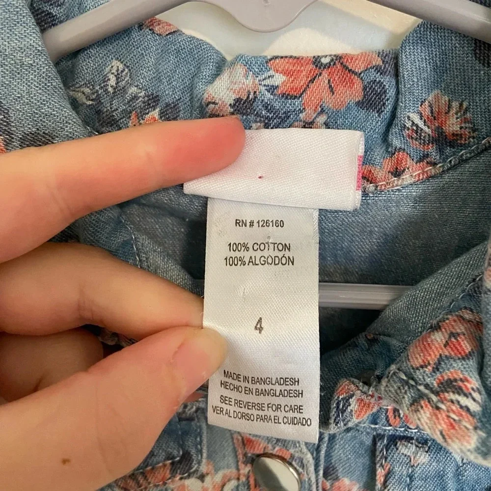Little Lass‎ girl’s floral denim cropped jacket — size 4